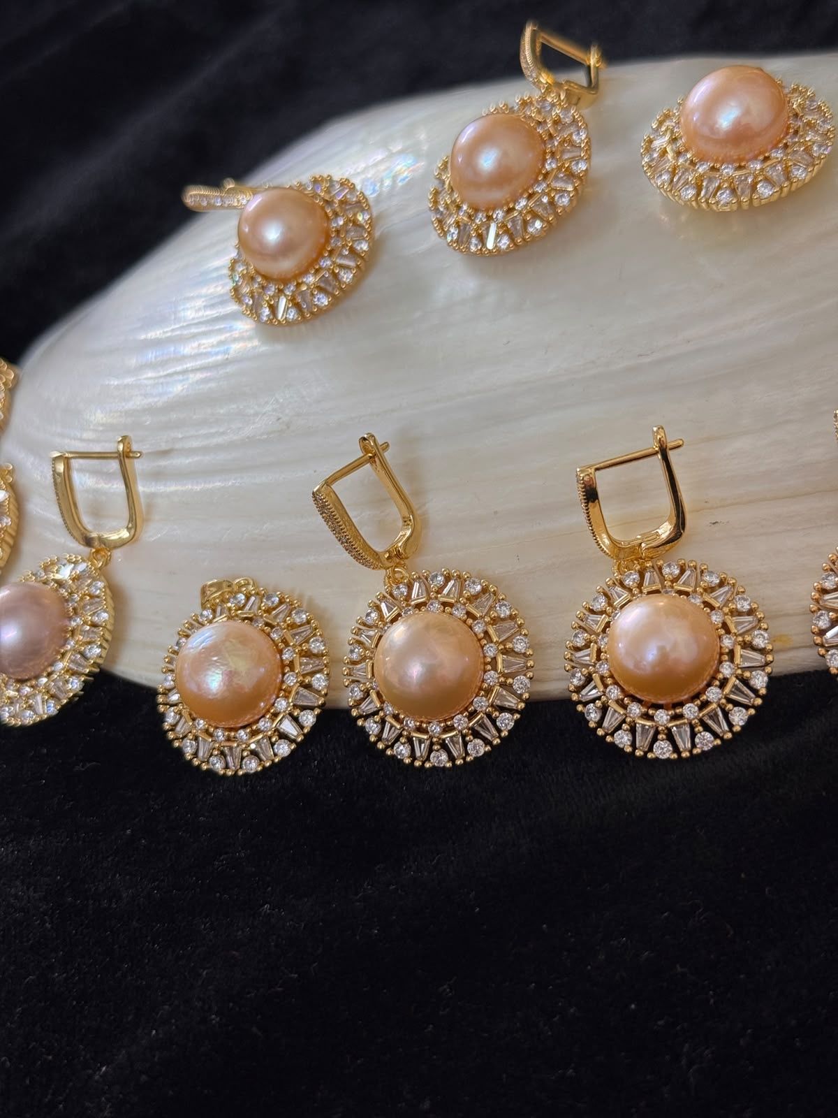 Real sea pearl locket and ear ring set