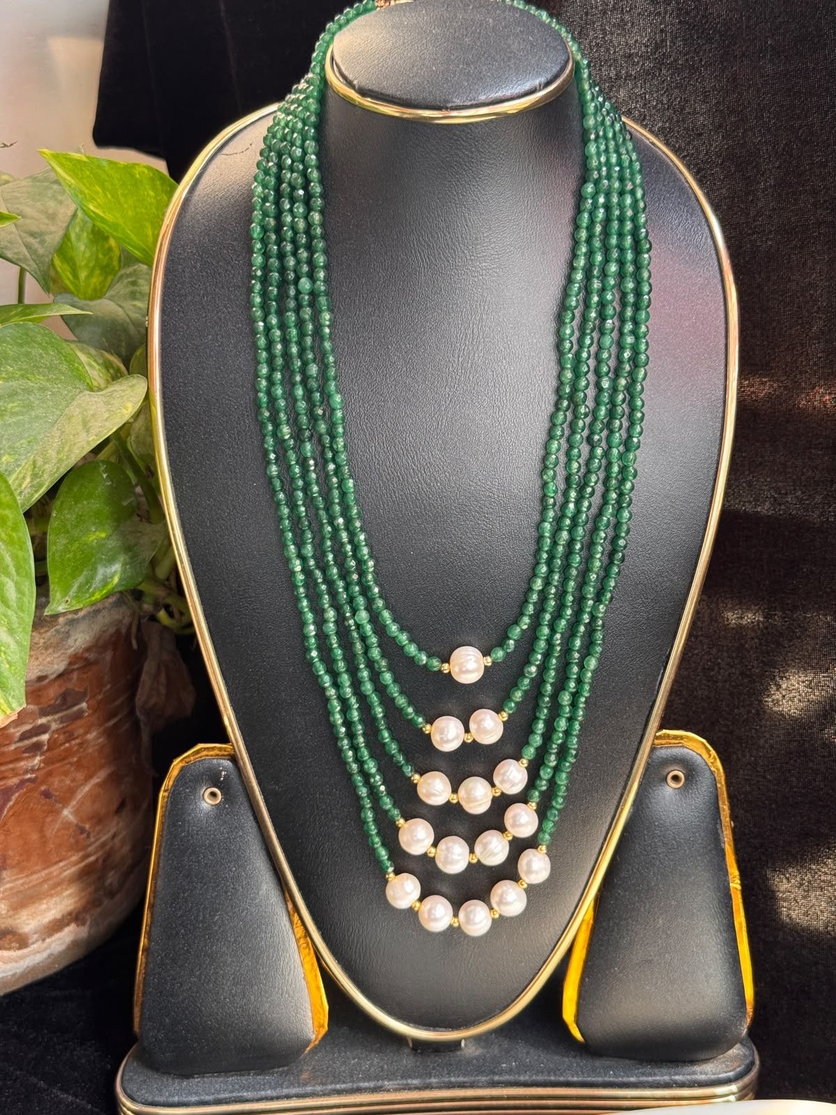 Exclusive sea pearl & green crystal set