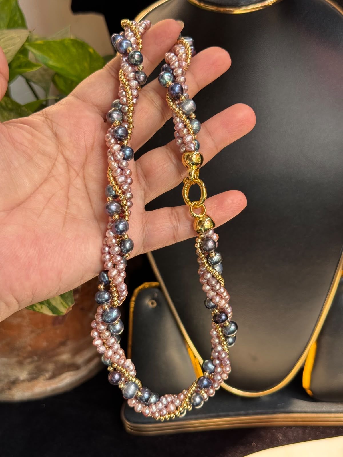 Real pearl three layer twisted set