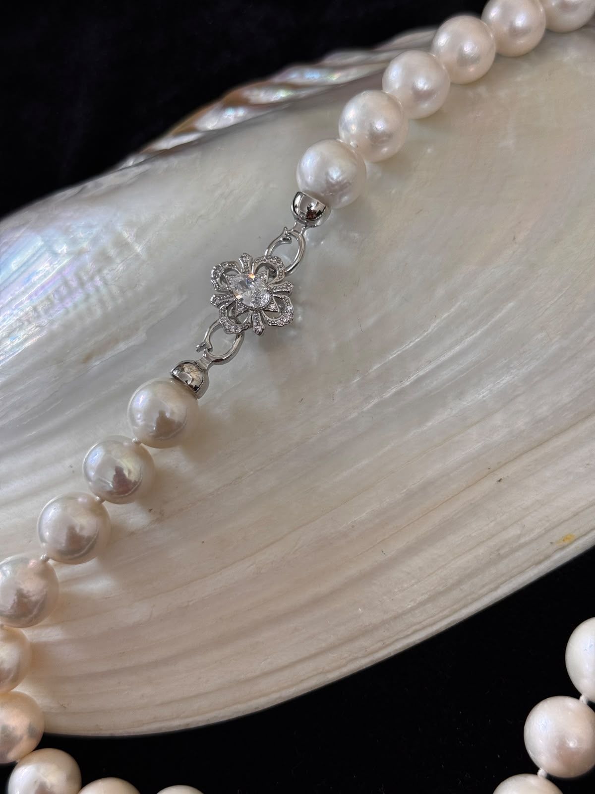 Real White Sea pearl necklace