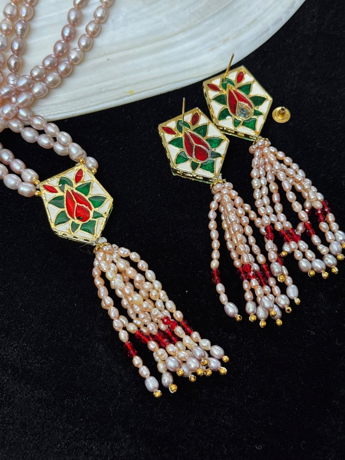 Real pearl with kundan set