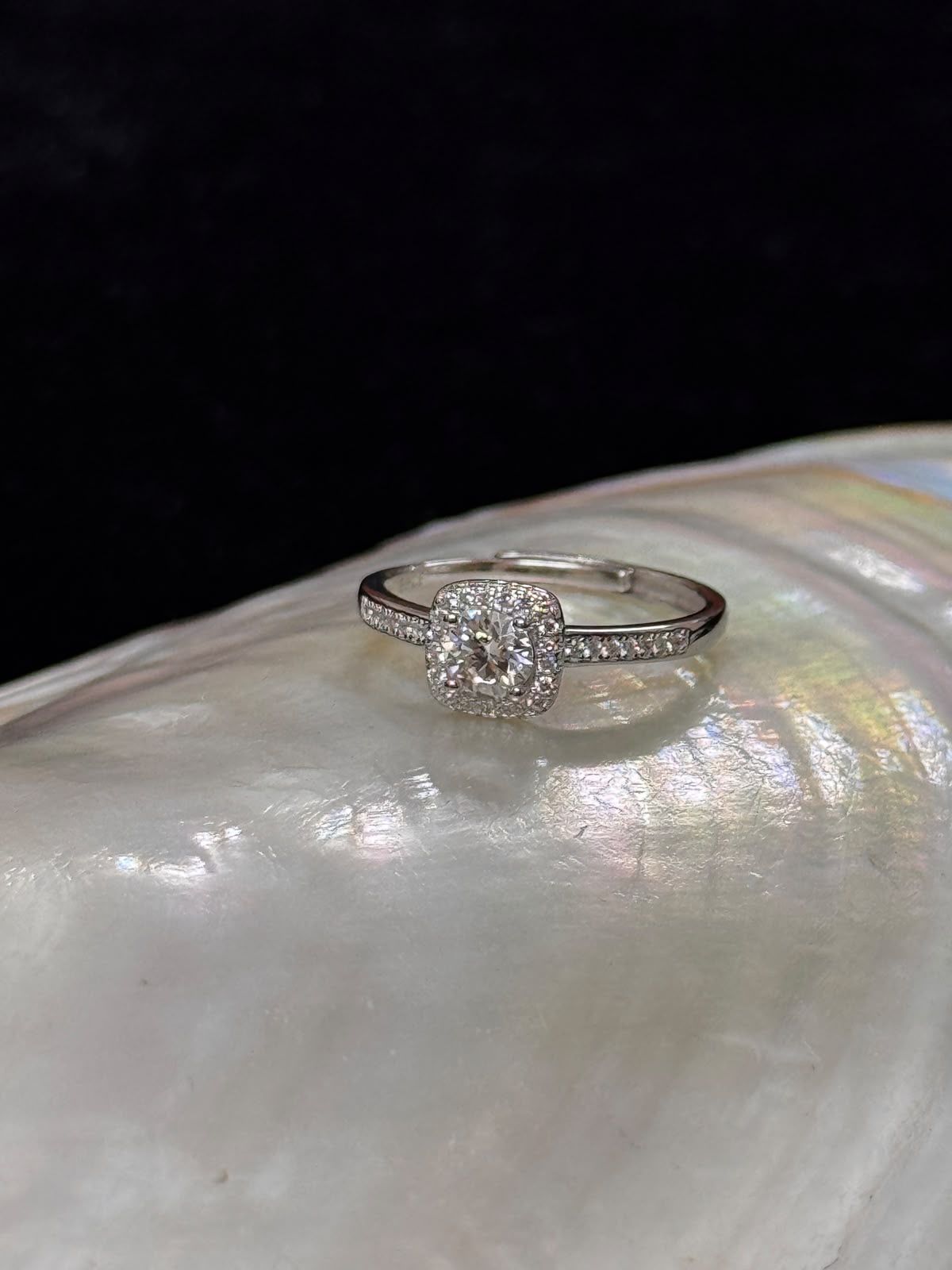 Moissanite Diamond ring 2.09 grams
