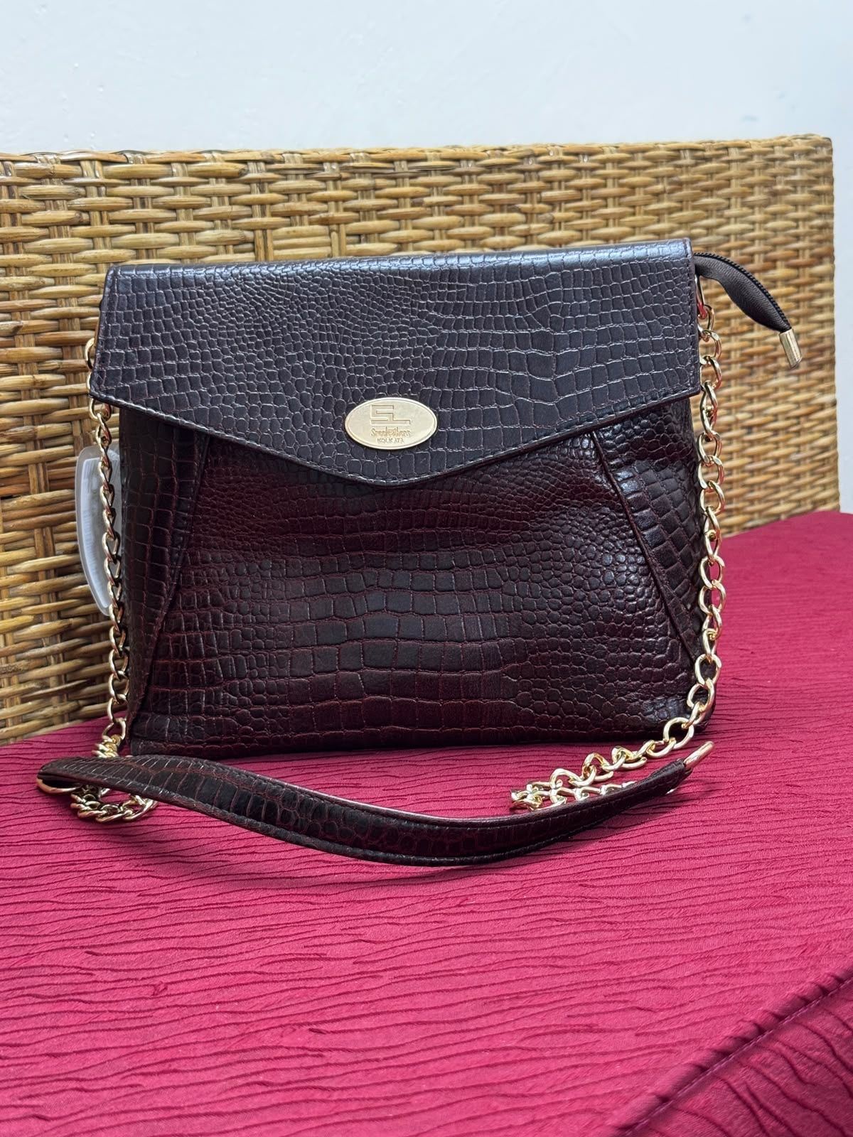Sreeleathers medium size maroon bag