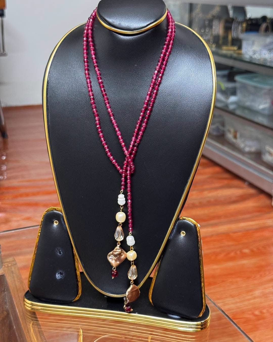 Crystal tie necklace