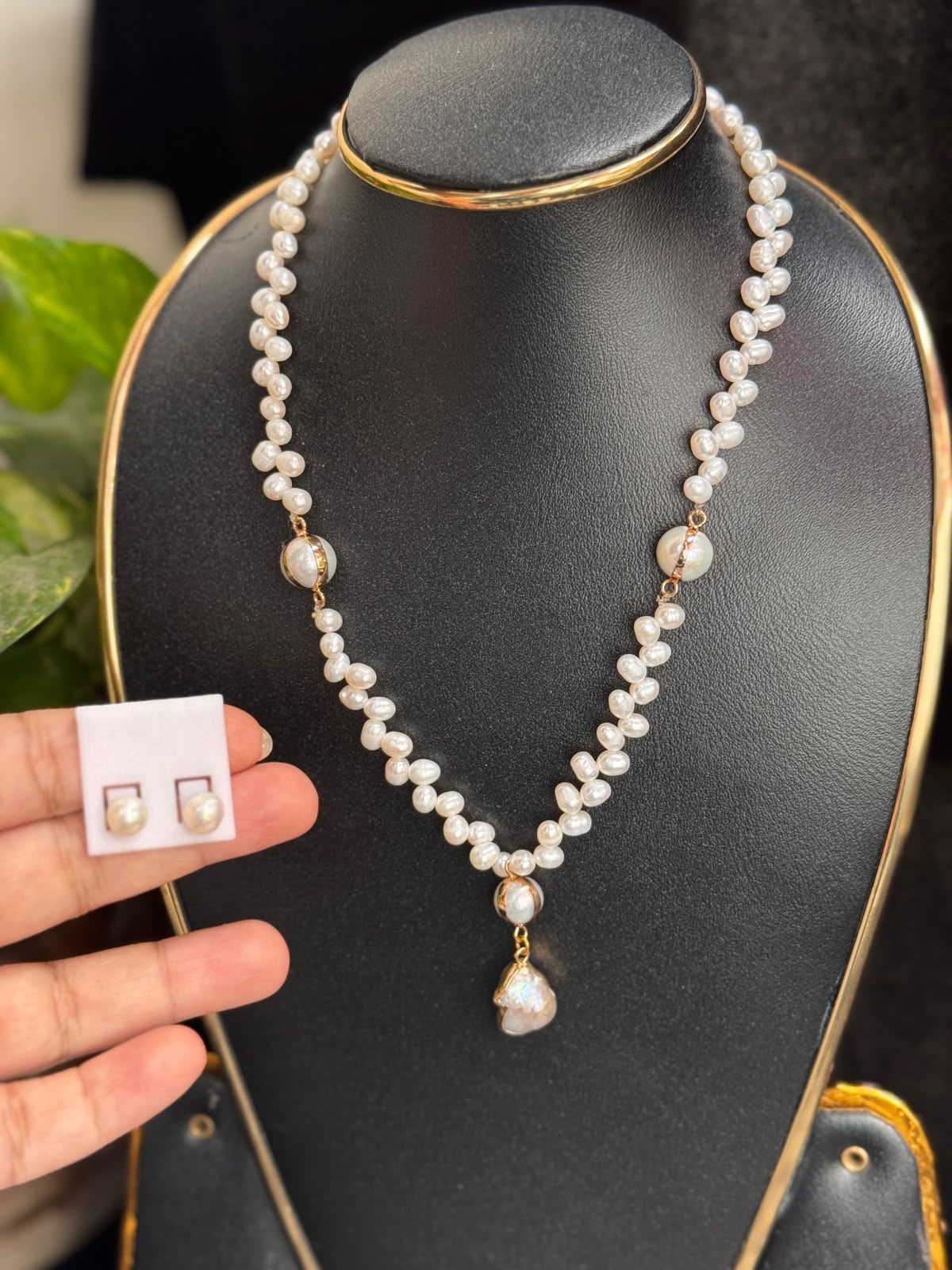 White real & mother pearl set