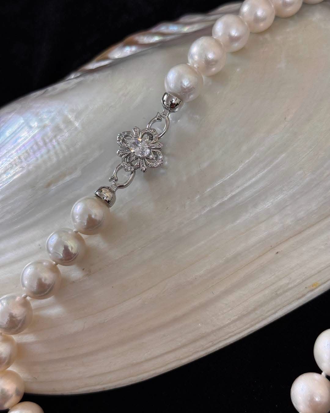 Real Sea pearl necklace