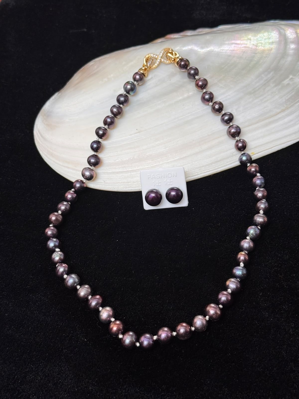 Peacock black real pearl necklace