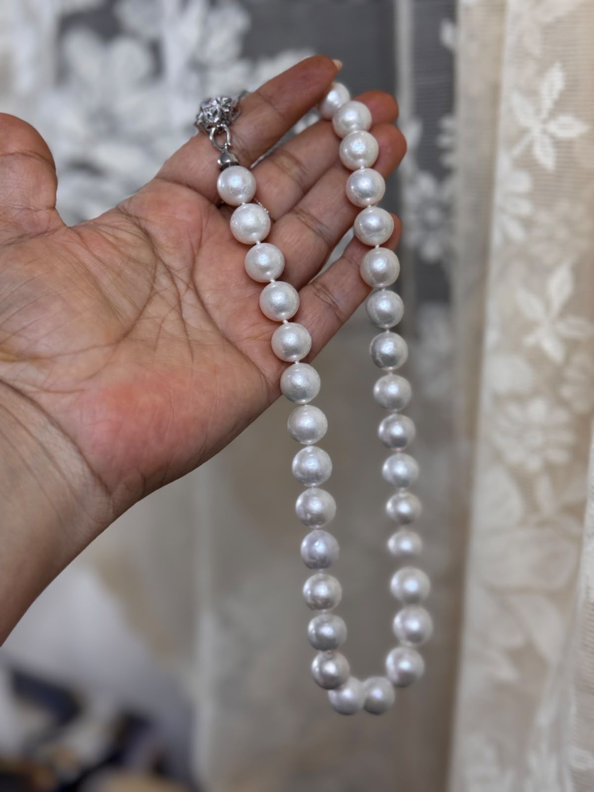 Real White Sea pearl necklace