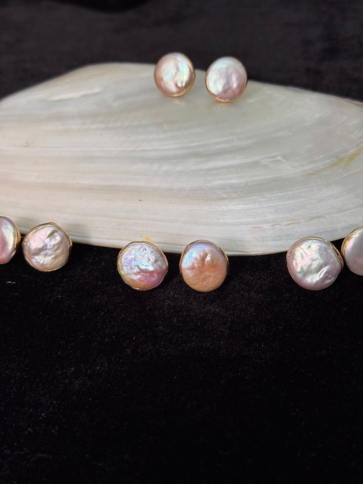Shell pearl ear ring