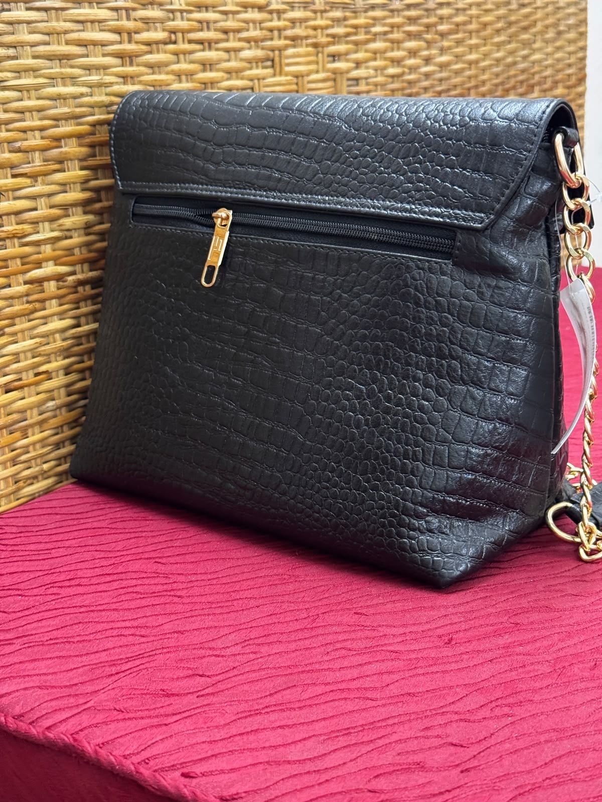 Sreeleathers medium size black bag