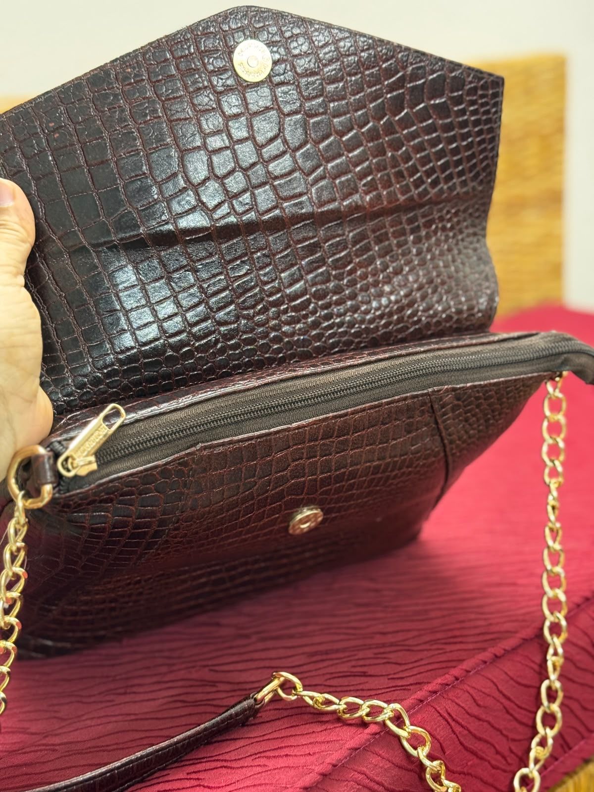 Sreeleathers medium size maroon bag