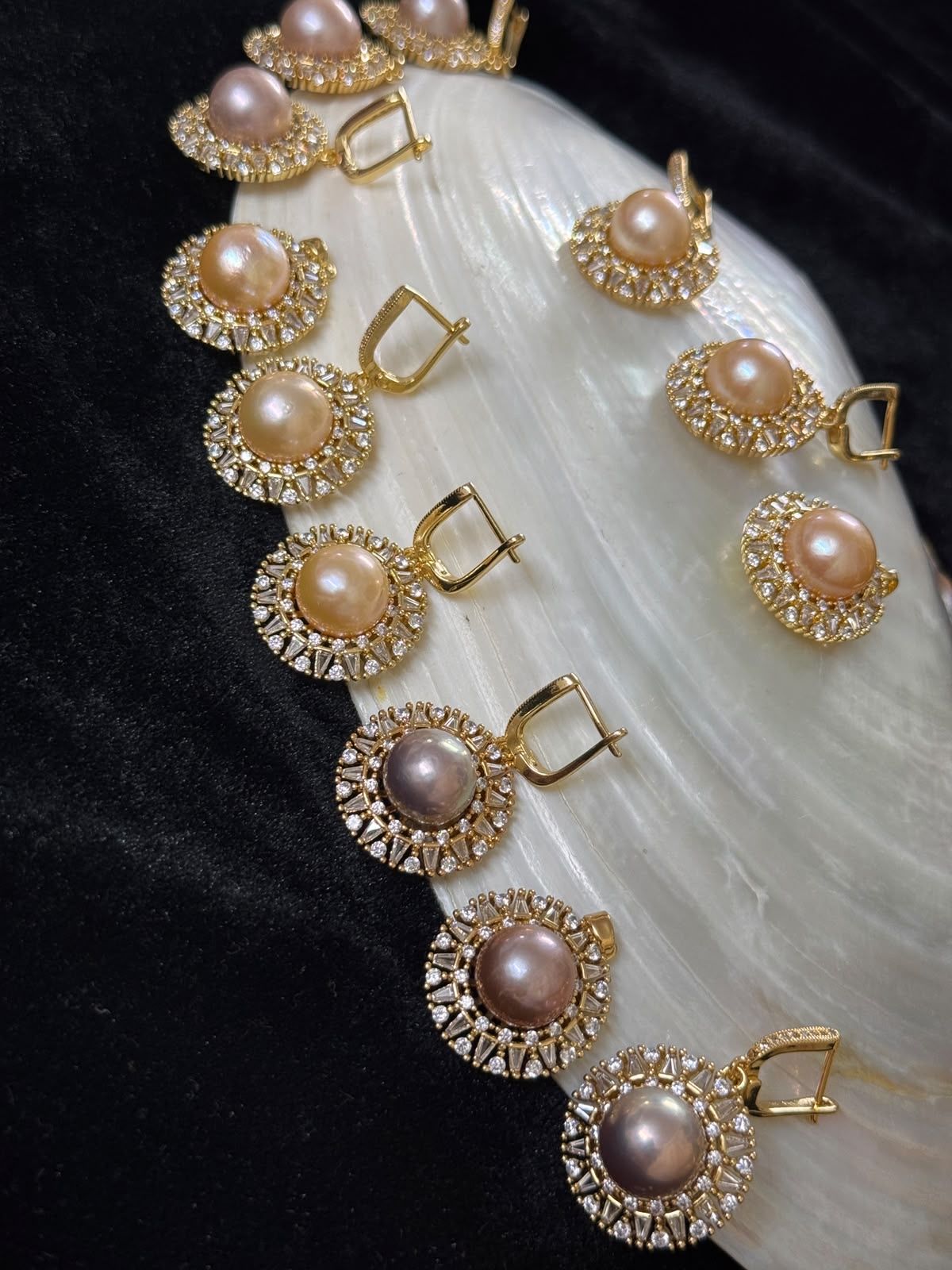 Real sea pearl locket and ear ring set